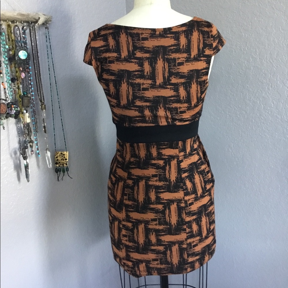 Italian Knit Dress with Pockets - Picture 4 of 5